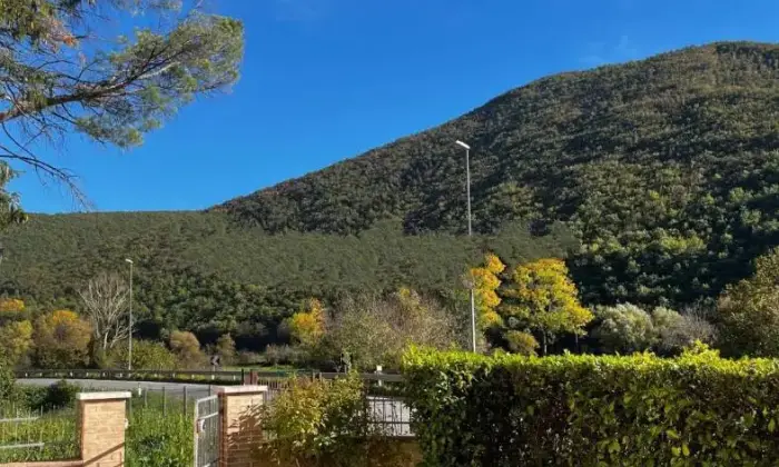 Rexer-Scopoli-Vendesi-un-ampio-e-luminoso-appartamento-a-Foligno-Altro