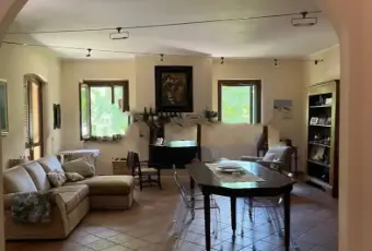 Rexer-Scopoli-Vendesi-un-ampio-e-luminoso-appartamento-a-Foligno-Altro