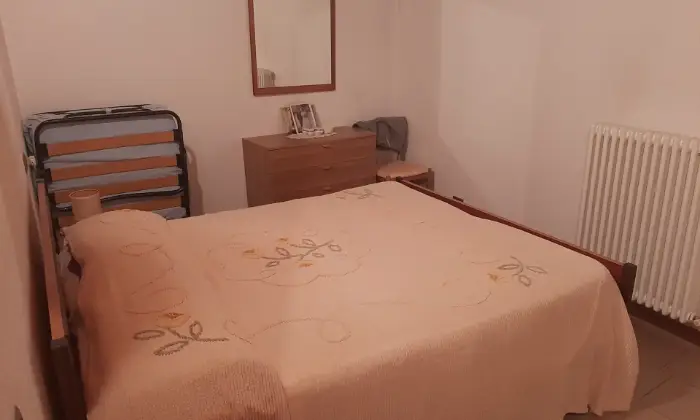 Rexer-Ventasso-Casa-di-montagna-e-attivit-ristorante-CameraDaLetto
