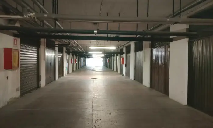 Rexer-Firenze-Eleganza-e-comfort-al-piano-con-garage-Garage