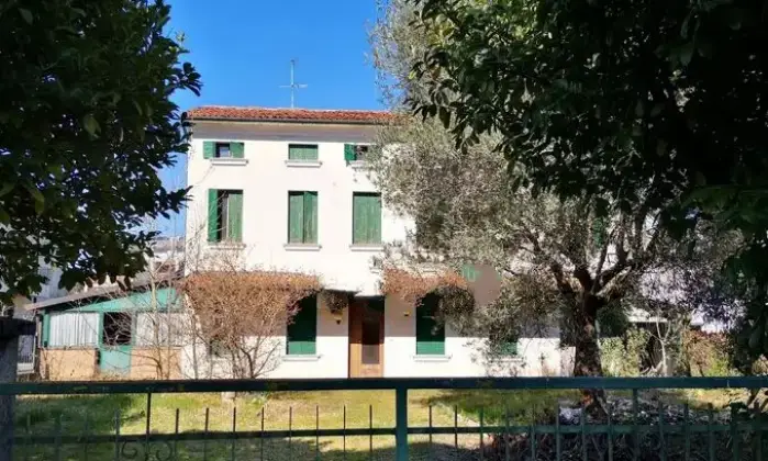 Rexer-Treviso-Vendesi-Villetta-bifamiliare-a-Treviso-Altro