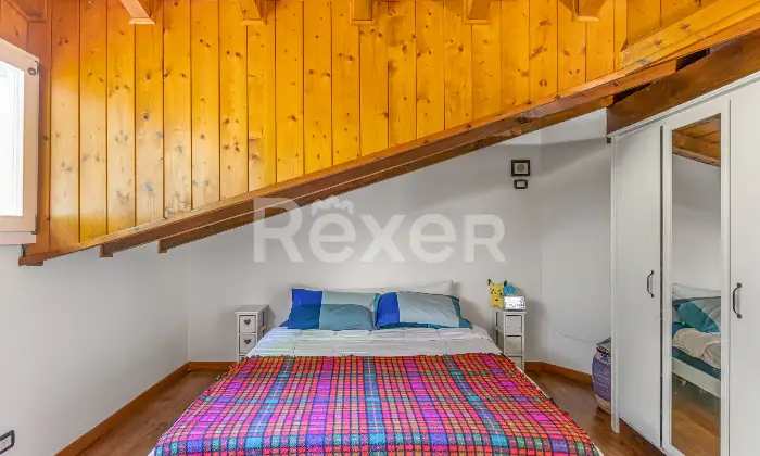 Rexer-Valsolda-Mansarda-con-Vista-Lago-Eleganza-e-Tranquillit-sul-Lago-di-Lugano-Altro