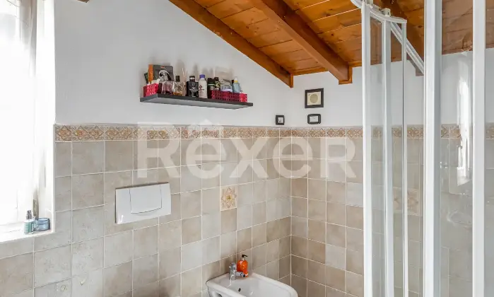 Rexer-Valsolda-Mansarda-con-Vista-Lago-Eleganza-e-Tranquillit-sul-Lago-di-Lugano-Altro