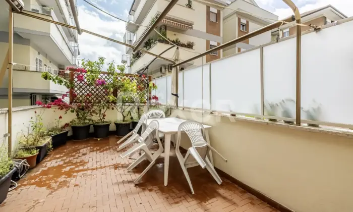Rexer-Roma-Trilocale-con-terrazzi-a-livello-Altro