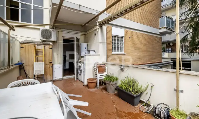 Rexer-Roma-Trilocale-con-terrazzi-a-livello-Altro