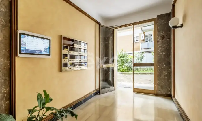 Rexer-Roma-Trilocale-con-terrazzi-a-livello-Altro