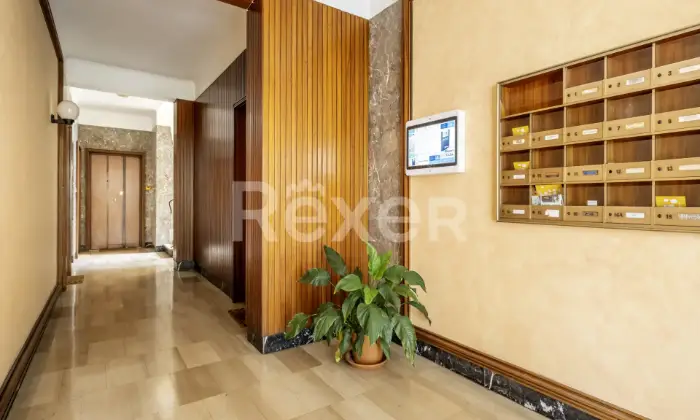 Rexer-Roma-Trilocale-con-terrazzi-a-livello-Altro