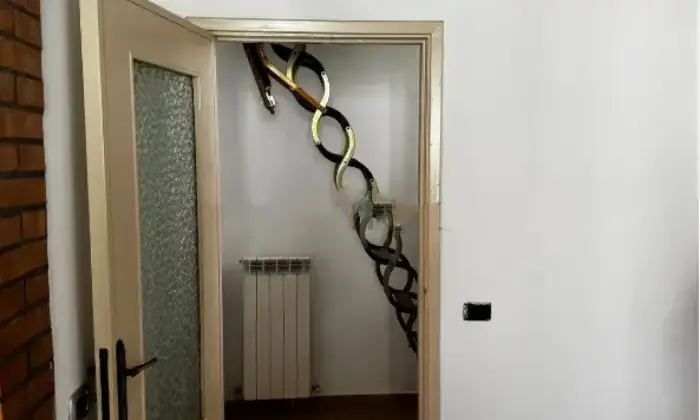 Rexer-Rogliano-Vendesi-Villa-indipendente-con-terreno-e-uliveti-a-Rogliano-CS-Discesa-Clausi-Altro