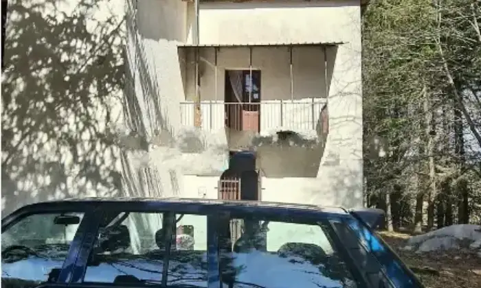 Rexer-Bocca-di-Piazza-Vendesi-una-Magnifica-Villa-Indipendente-a-Parenti-Altro