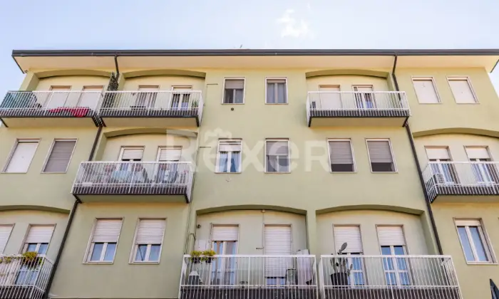 Rexer-Abbiategrasso-Tre-locali-con-terrazzo-al-piano-primo-e-box-zona-GalileiCirconvallazione-Altro