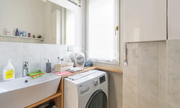 Rexer-Abbiategrasso-Tre-locali-con-terrazzo-al-piano-primo-e-box-zona-GalileiCirconvallazione-Altro