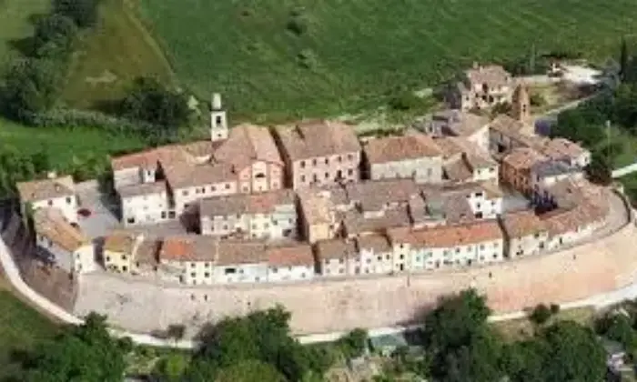 Rexer-Mondavio-PALAZZO-A-SANT-ANDREA-DI-SUASA-Giardino