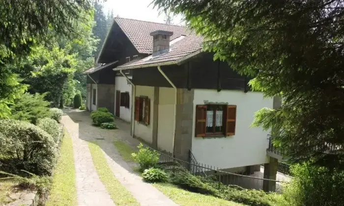 Rexer-Selvino-Vendesi-Prestigiosa-villa-con-ampio-giardino-a-Selvino-BG-Altro