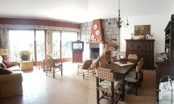 Rexer-Selvino-Vendesi-Prestigiosa-villa-con-ampio-giardino-a-Selvino-BG-Altro