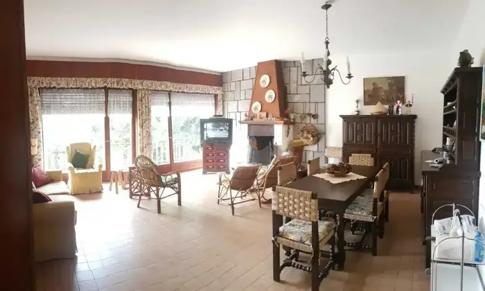 Rexer-Selvino-Vendesi-Prestigiosa-villa-con-ampio-giardino-a-Selvino-BG-Altro