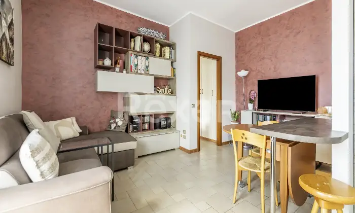 Rexer-Rozzano-Luminoso-trilocale-a-Quinto-De-Stampi-Altro