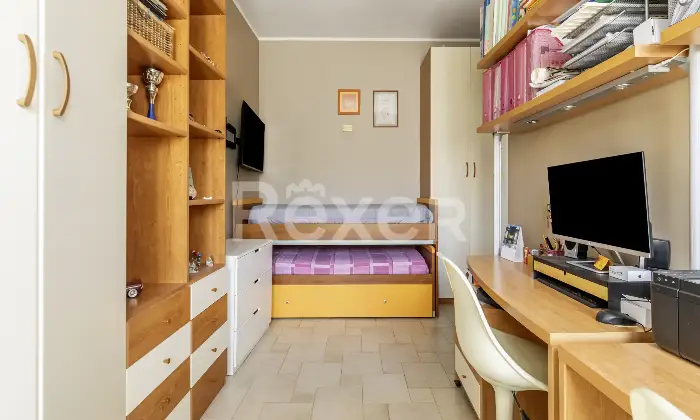 Rexer-Rozzano-Luminoso-trilocale-a-Quinto-De-Stampi-Altro