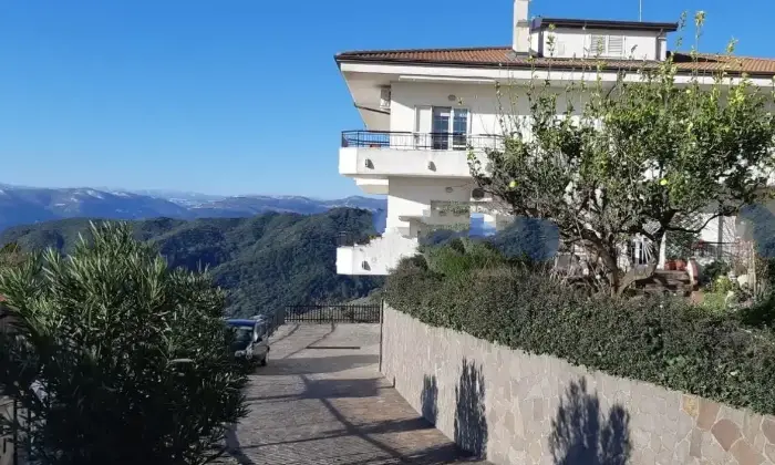 Rexer-Terravecchia-Vendesi-una-splendida-villetta-bifamiliare-a-Terravecchia-Altro