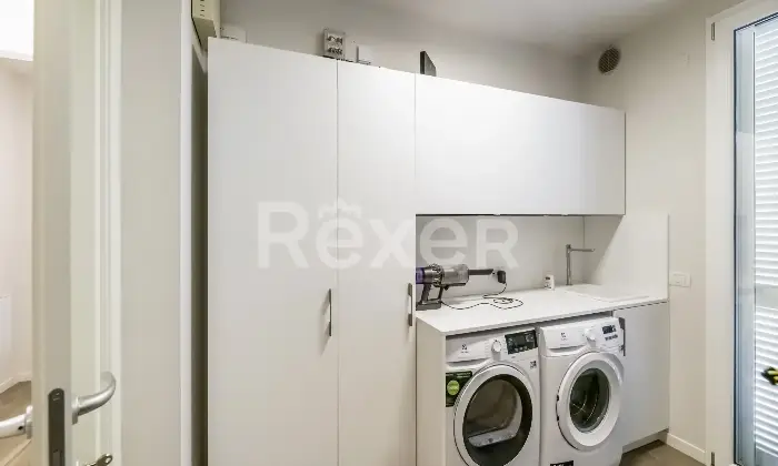 Rexer-Terni-Villa-Unifamiliare-di-Nuovissima-Costruzione-con-Piscina-e-Ampio-Giardino-Classe-Energetica-A-Altro