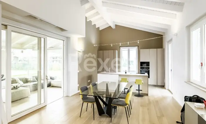 Rexer-Terni-Villa-Unifamiliare-di-Nuovissima-Costruzione-con-Piscina-e-Ampio-Giardino-Classe-Energetica-A-Altro