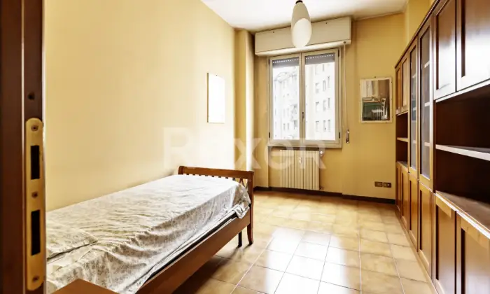 Rexer-Milano-Piazzale-Tripoli-Adze-Appartamento-di-locali-doppia-esposizione-balconi-e-ampio-solaio-Altro
