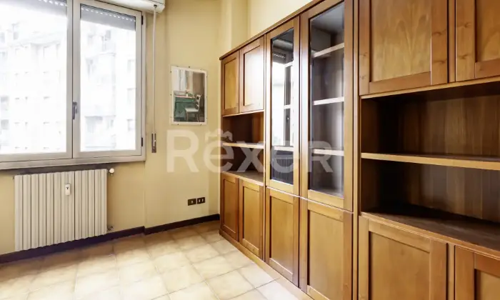 Rexer-Milano-Piazzale-Tripoli-Adze-Appartamento-di-locali-doppia-esposizione-balconi-e-ampio-solaio-Altro