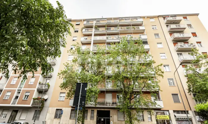 Rexer-Milano-Piazzale-Tripoli-Adze-Appartamento-di-locali-doppia-esposizione-balconi-e-ampio-solaio-Altro