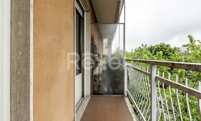 Rexer-Milano-Piazzale-Tripoli-Adze-Appartamento-di-locali-doppia-esposizione-balconi-e-ampio-solaio-Altro