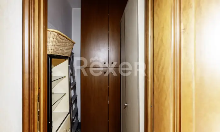 Rexer-Milano-Piazzale-Tripoli-Adze-Appartamento-di-locali-doppia-esposizione-balconi-e-ampio-solaio-Altro