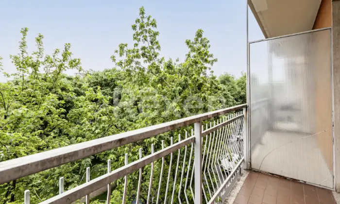 Rexer-Milano-Piazzale-Tripoli-Adze-Appartamento-di-locali-doppia-esposizione-balconi-e-ampio-solaio-Altro