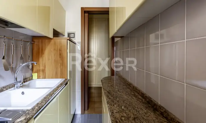 Rexer-Milano-Piazzale-Tripoli-Adze-Appartamento-di-locali-doppia-esposizione-balconi-e-ampio-solaio-Altro