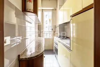 Rexer-Milano-Piazzale-Tripoli-Adze-Appartamento-di-locali-doppia-esposizione-balconi-e-ampio-solaio-Altro