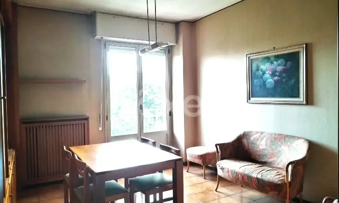 Rexer-Milano-Piazzale-Tripoli-Adze-Appartamento-di-locali-doppia-esposizione-balconi-e-ampio-solaio-Altro