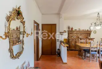 Rexer-Sinalunga-Ampio-quadrilocale-con-box-auto-Altro