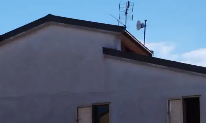 Rexer-Montefano-Vendesi-una-spaziosa-abitazione-a-Montefano-MC-Altro