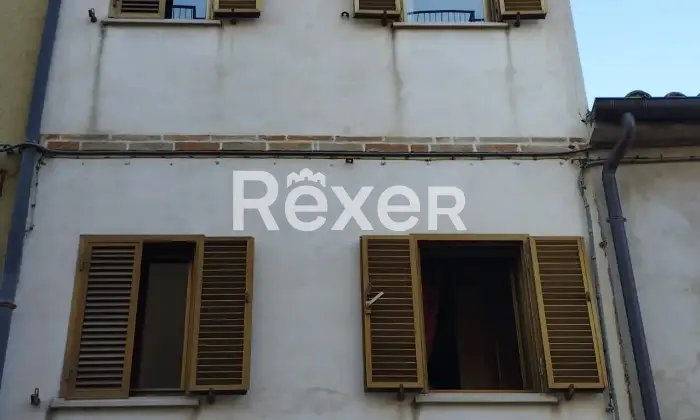 Rexer-Montefano-Vendesi-una-spaziosa-abitazione-a-Montefano-MC-Altro