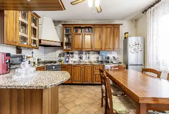 Rexer-Piazza-Vecchia-Appartamento-piano-terra-con-due-camere-Altro