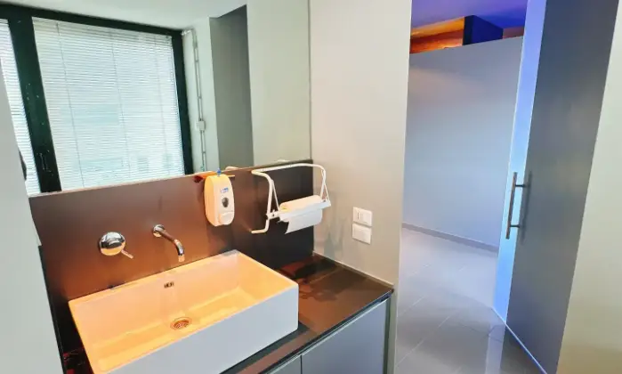 Rexer-Senigallia-Moderno-Ufficio-Senigallia-di-mq-Bagno