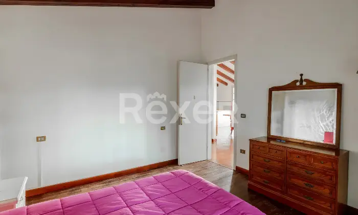 Rexer-Santa-Maria-di-Sala-Ampio-appartamento-con-scoperto-esclusivo-Altro