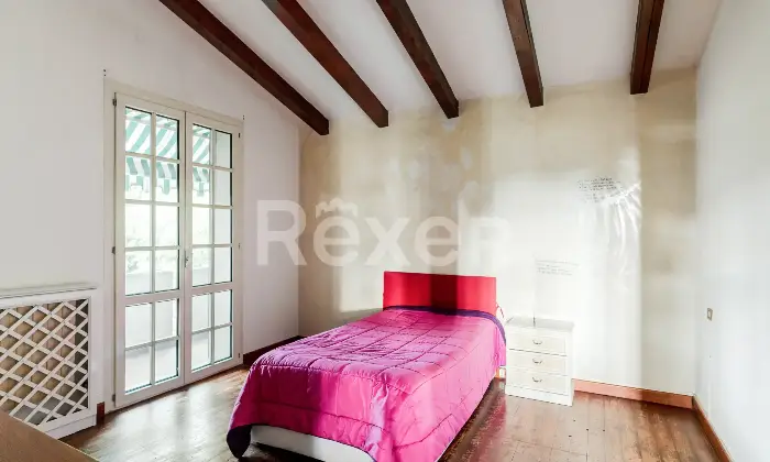 Rexer-Santa-Maria-di-Sala-Ampio-appartamento-con-scoperto-esclusivo-Altro