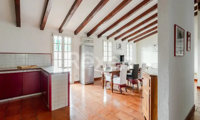 Rexer-Santa-Maria-di-Sala-Ampio-appartamento-con-scoperto-esclusivo-Altro