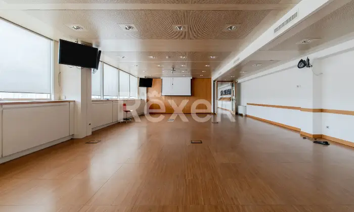 Rexer-Milano-Struttura-indipendente-in-area-strategica-Altro
