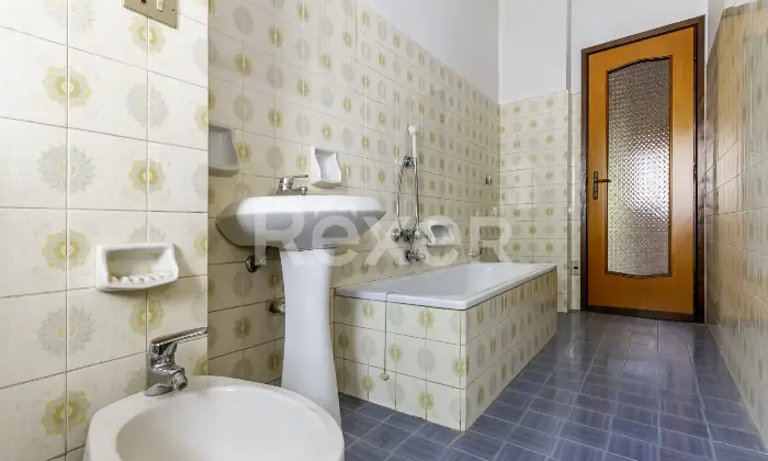 Rexer-Torino-Quadrilocale-con-posto-auto-Altro