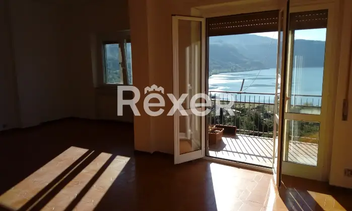 Rexer-Castel-Gandolfo-Vendesi-appartamento-a-Castel-Gandolfo-RM-Altro