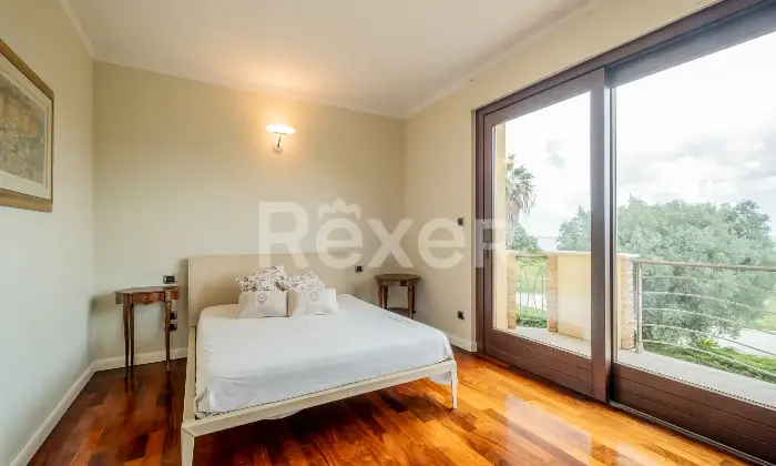 Rexer-Francavilla-al-Mare-Un-rifugio-esclusivo-a-Francavilla-al-Mare-Villa-con-piscina-charme-e-riservatezza-Altro