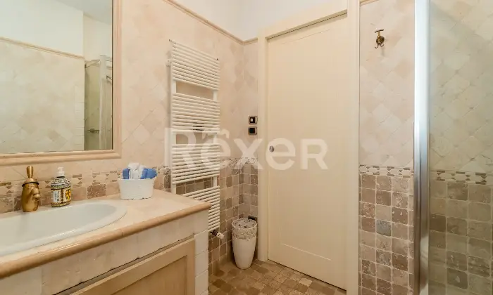 Rexer-Francavilla-al-Mare-Un-rifugio-esclusivo-a-Francavilla-al-Mare-Villa-con-piscina-charme-e-riservatezza-Altro