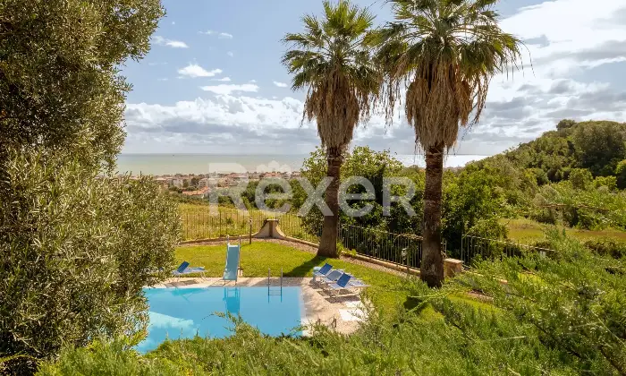 Rexer-Francavilla-al-Mare-Un-rifugio-esclusivo-a-Francavilla-al-Mare-Villa-con-piscina-charme-e-riservatezza-Altro