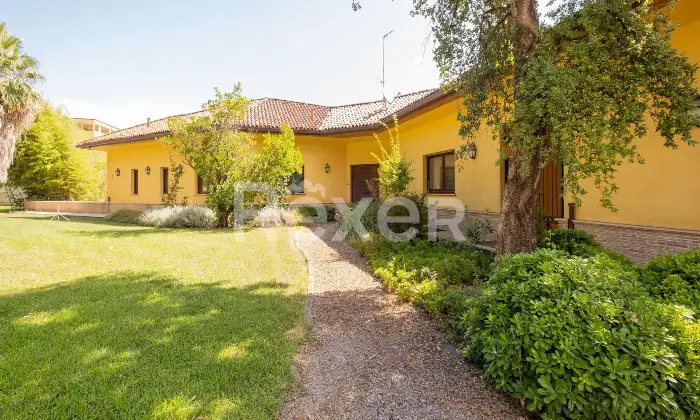 Rexer-Francavilla-al-Mare-Un-rifugio-esclusivo-a-Francavilla-al-Mare-Villa-con-piscina-charme-e-riservatezza-Altro