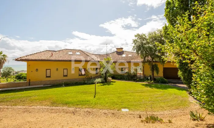 Rexer-Francavilla-al-Mare-Un-rifugio-esclusivo-a-Francavilla-al-Mare-Villa-con-piscina-charme-e-riservatezza-Altro
