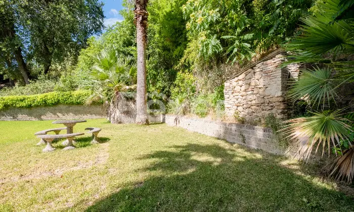 Rexer-Francavilla-al-Mare-Un-rifugio-esclusivo-a-Francavilla-al-Mare-Villa-con-piscina-charme-e-riservatezza-Altro